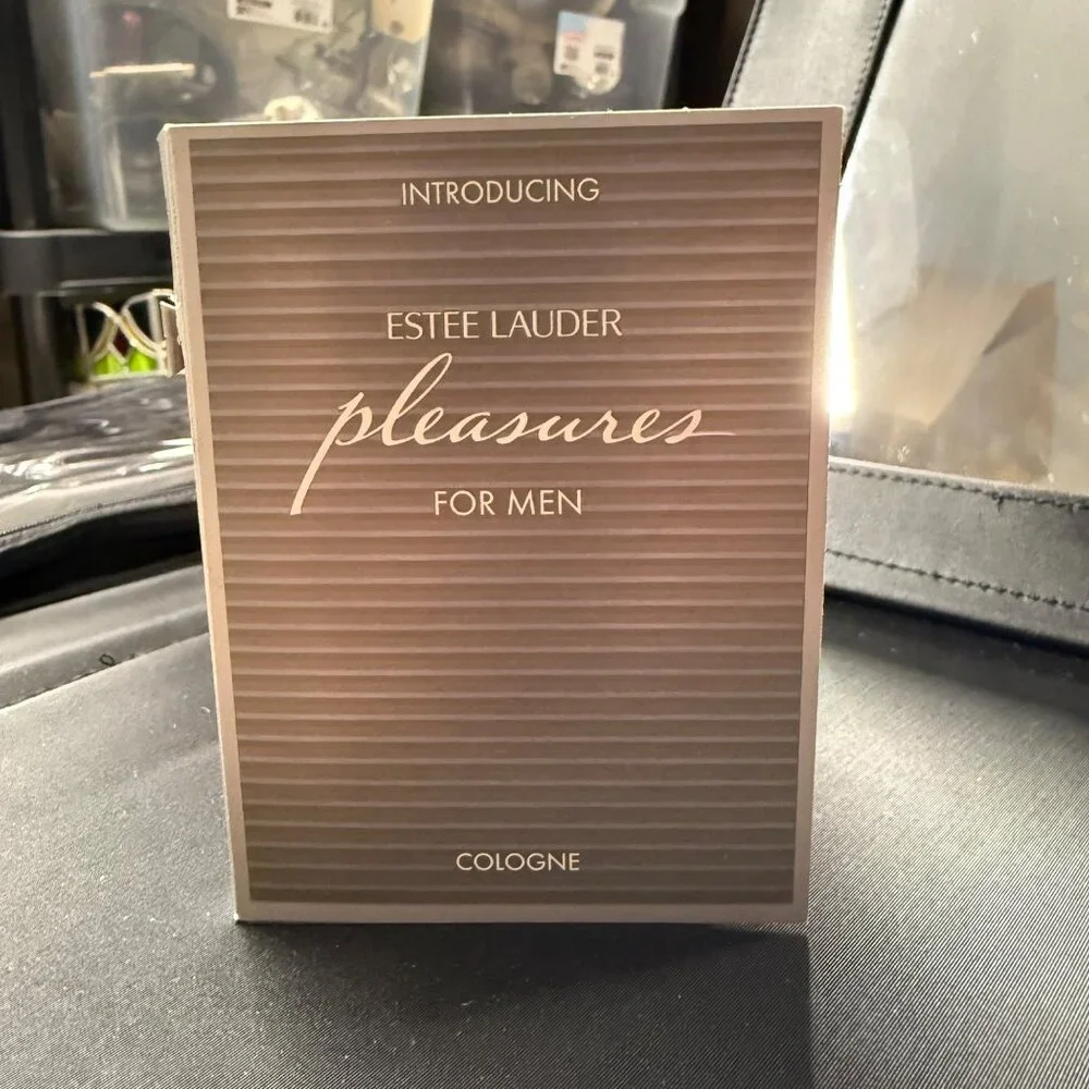 Estee Lauder Travel Vanity Bag and Mirror Pleasures For Men Cologne Sample